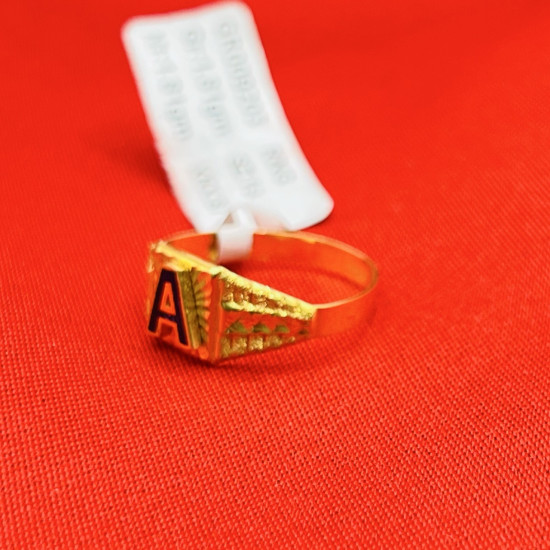 A ENAMEL RING A ENAMEL RING