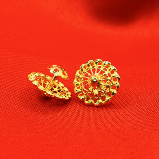 GOLD DESIGN EARRING