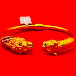 LION VS CHEETAH BANGLE