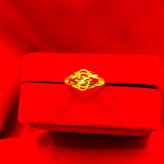 FANCY GOLD RING FANCY GOLD RING