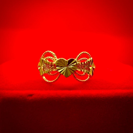 FANCY GOLD RING 916