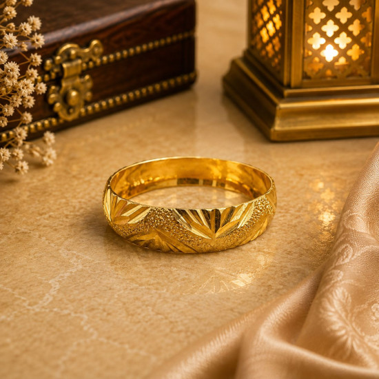 FANCY BAND RING