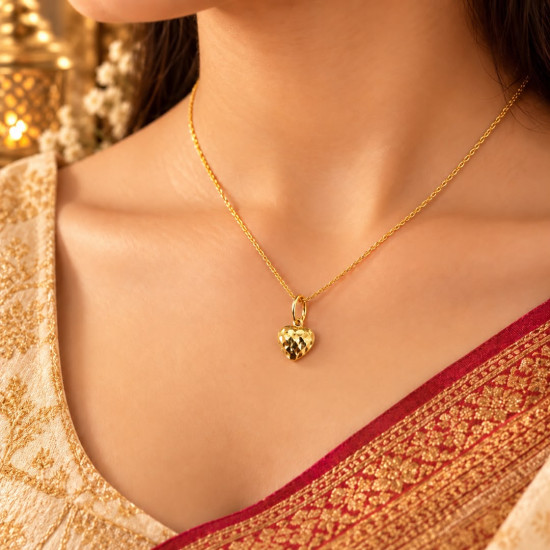 LOVE LOCKET
