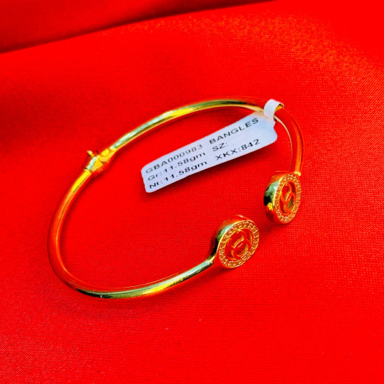 Double C Round Bangle