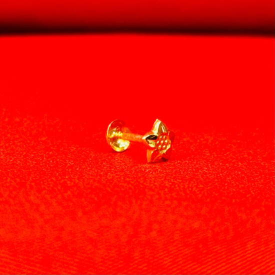 Flower Gold Nose Pin