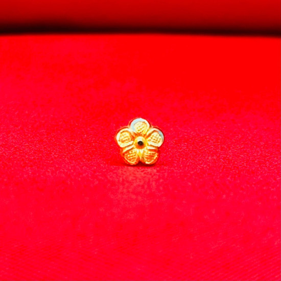 Flower Gold Nose Pin